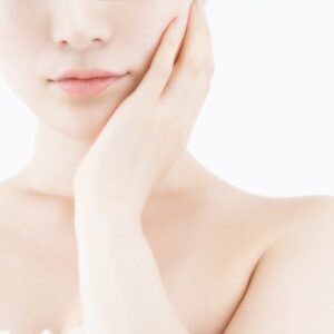 フェイスラインのムダ毛を脱毛し、スッキリな輪郭を