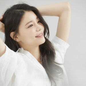 女性のお腹に生える毛はとても目立つ？